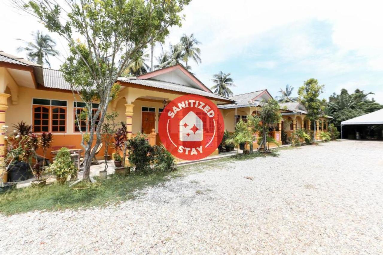 Oyo 89887 Chalet Yunie Marang Exteriör bild