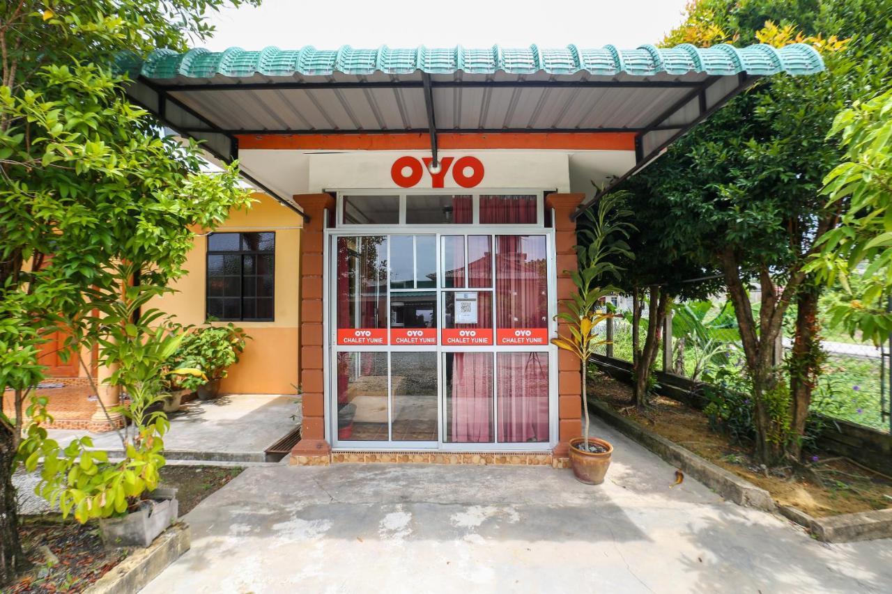 Oyo 89887 Chalet Yunie Marang Exteriör bild