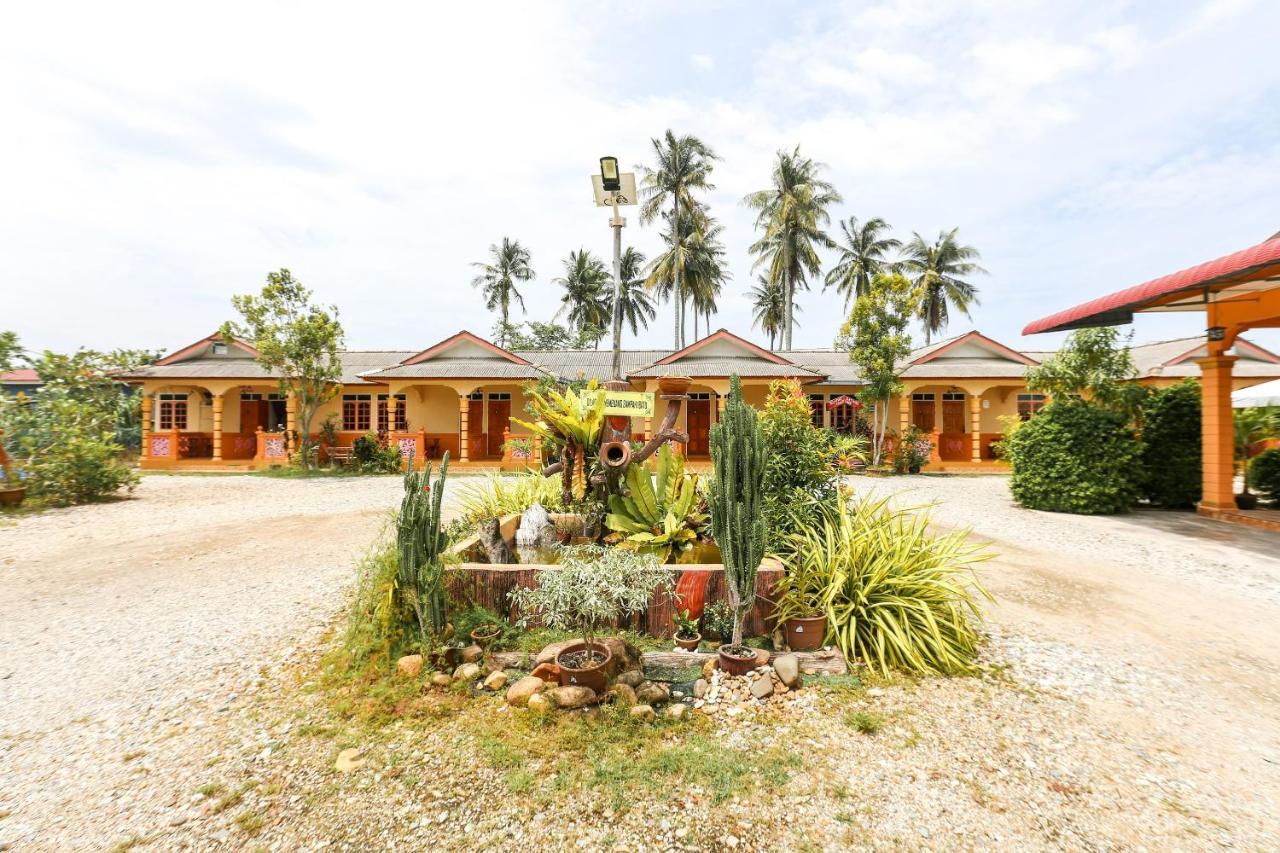 Oyo 89887 Chalet Yunie Marang Exteriör bild