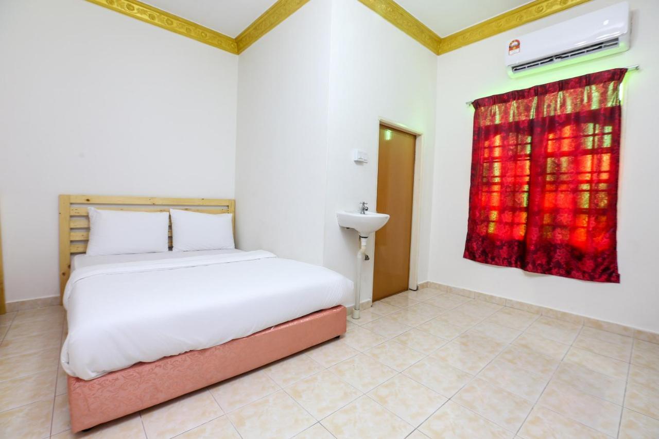 Oyo 89887 Chalet Yunie Marang Exteriör bild