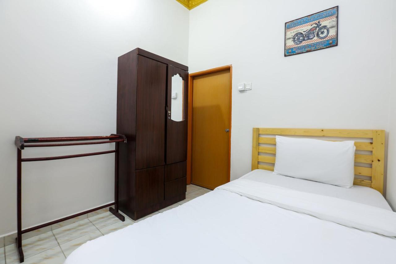 Oyo 89887 Chalet Yunie Marang Exteriör bild