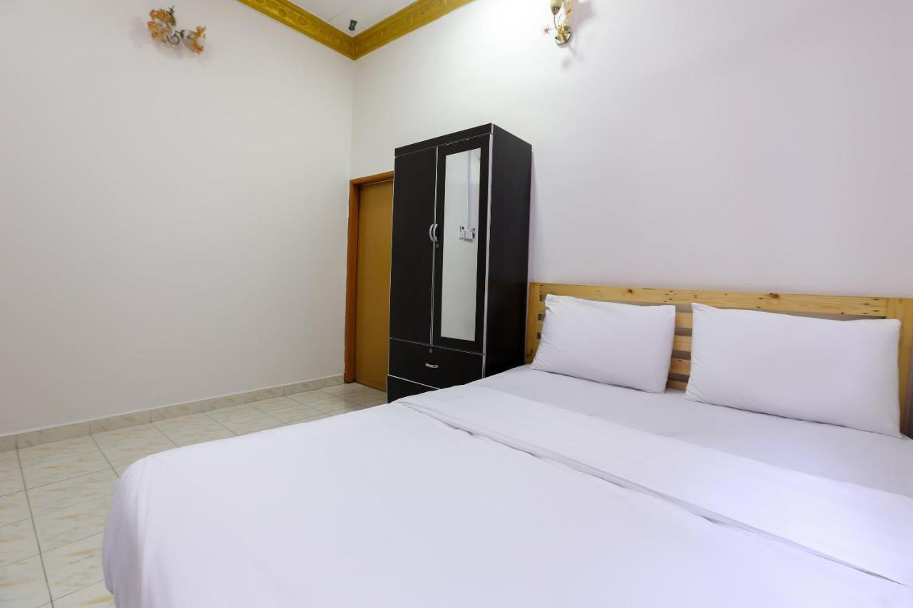 Oyo 89887 Chalet Yunie Marang Exteriör bild
