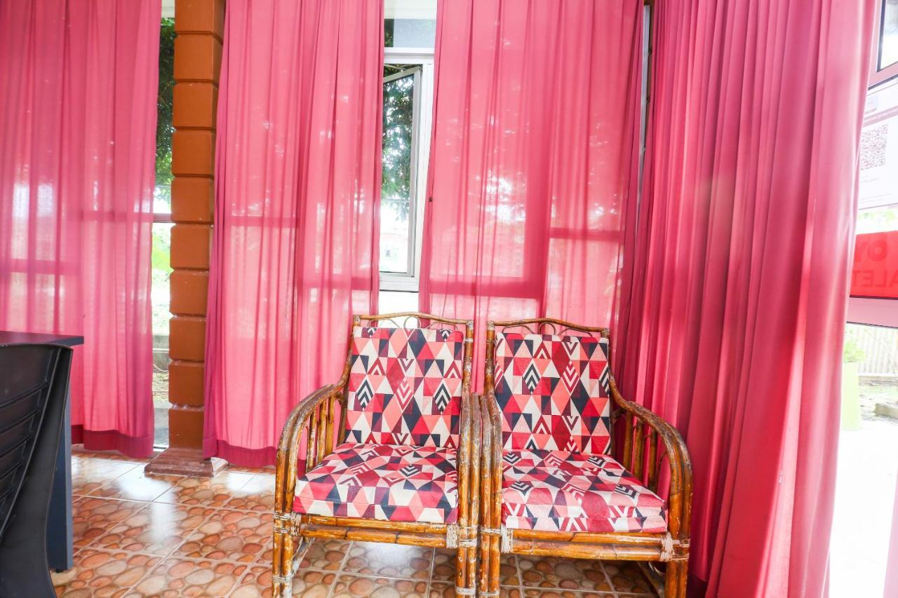 Oyo 89887 Chalet Yunie Marang Exteriör bild