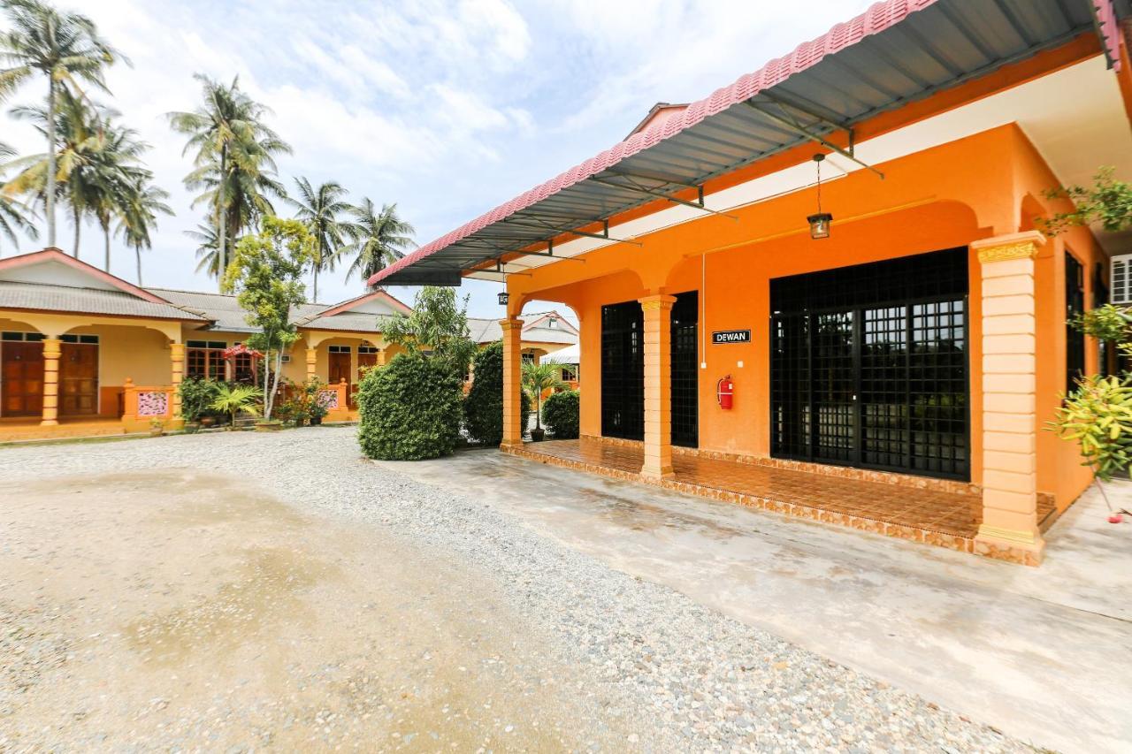 Oyo 89887 Chalet Yunie Marang Exteriör bild