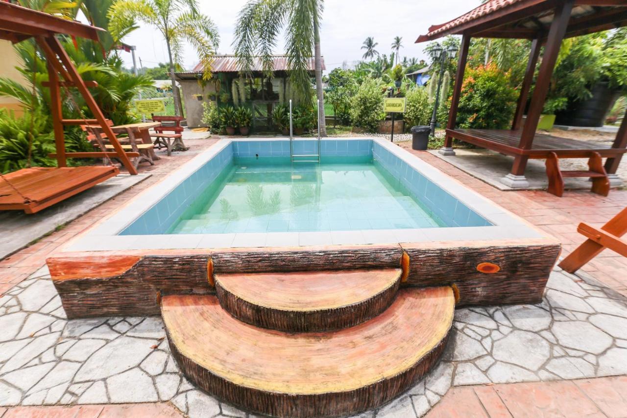 Oyo 89887 Chalet Yunie Marang Exteriör bild