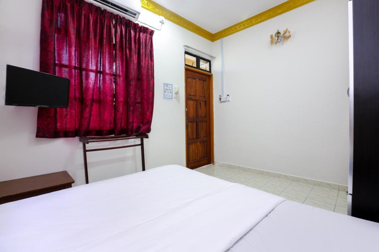 Oyo 89887 Chalet Yunie Marang Exteriör bild